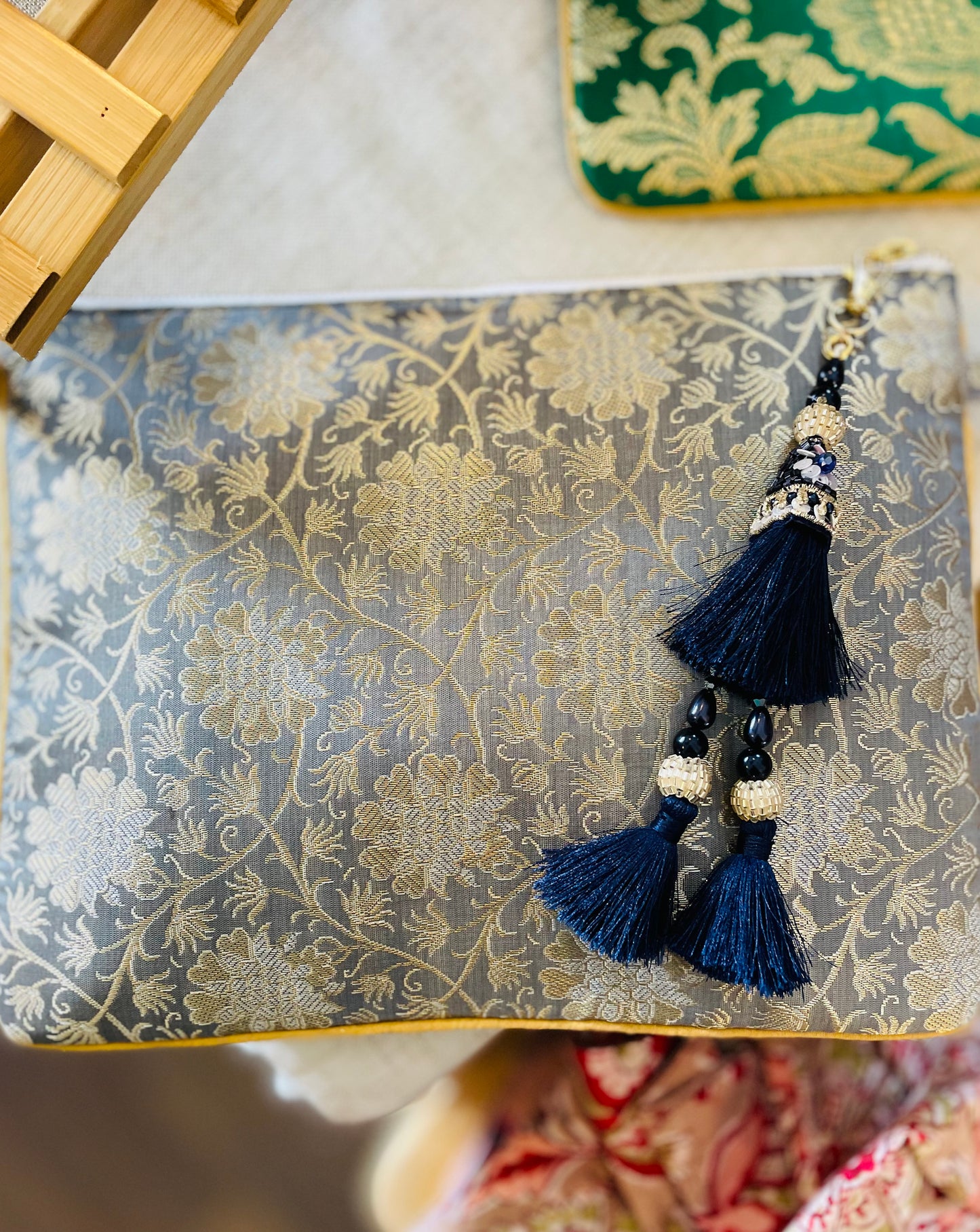 Floral Vines Silk Saree Wristlet